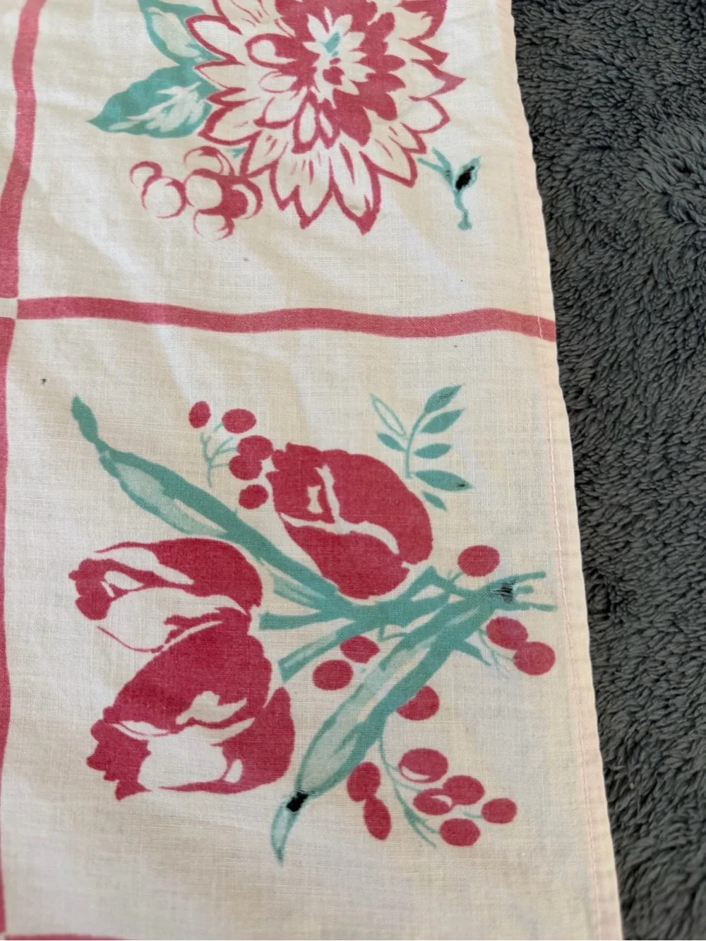 Vintage Floral Embroidered and Printed tablecloth sets-well love